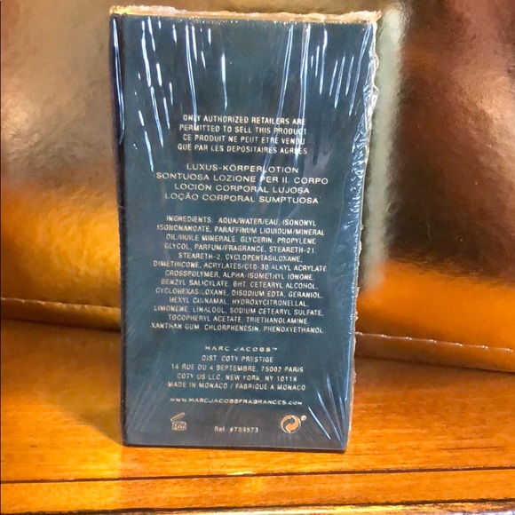 Marc Jacobs Decadence Lotion 5.0 FL Oz - Picture 2 of 5